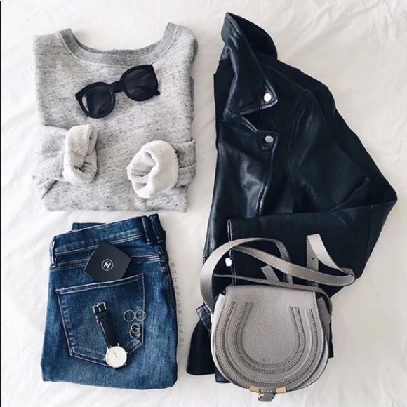 ✨ $20 OUTFIT MYSTERY BOX ✨ - Picture 4 of 6